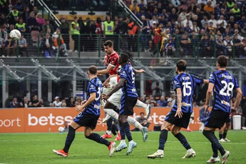 إنتر ضد ميلان.. موعد نهائي كأس السوبر الإيطالي والقنوات الناقلة والملعب